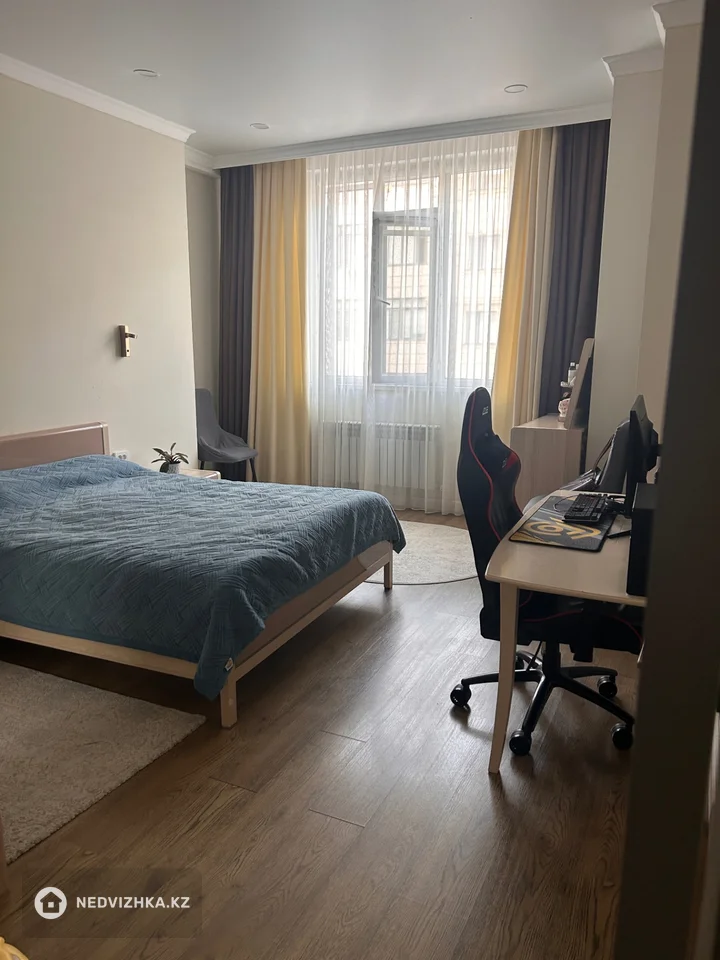3-комнатная квартира, этаж 2 из 9, 100 м², фотография 3