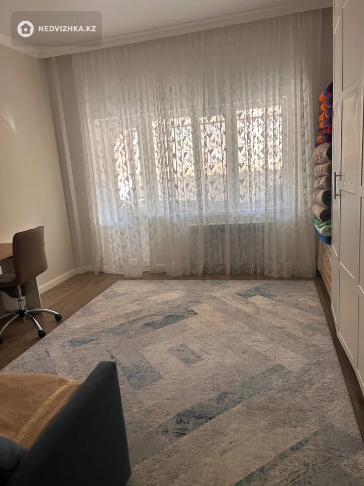3-комнатная квартира, этаж 2 из 9, 100 м², фотография 5