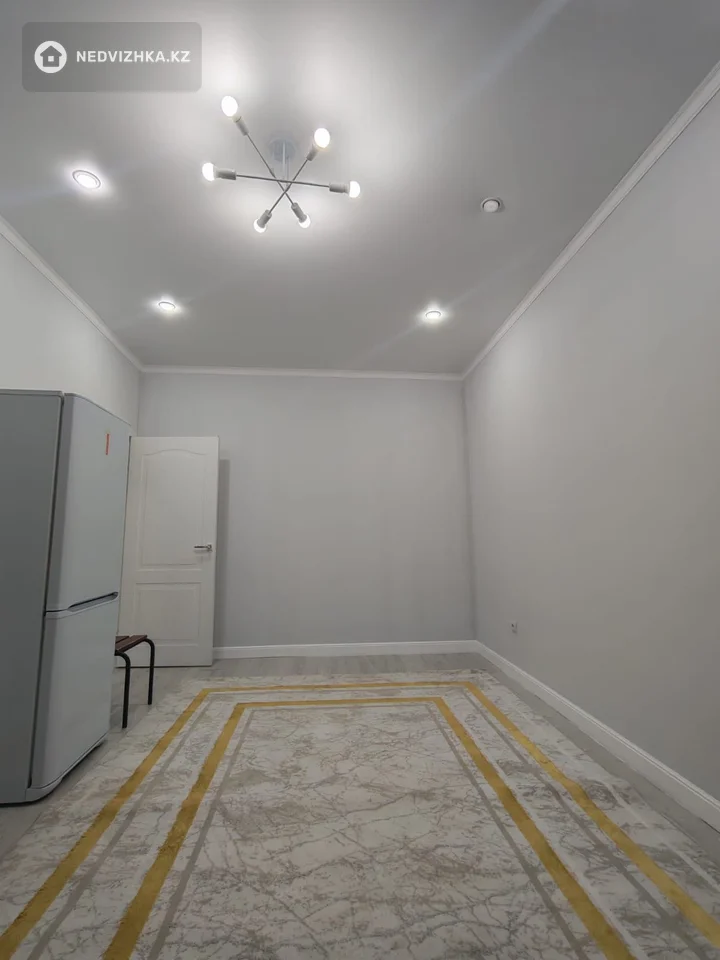 3-комнатная квартира, этаж 4 из 10, 70 м², На длительный срок, фотография 4