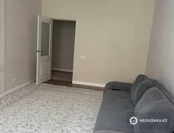 3-комнатная квартира, этаж 2 из 9, 100 м², миниатюра 2