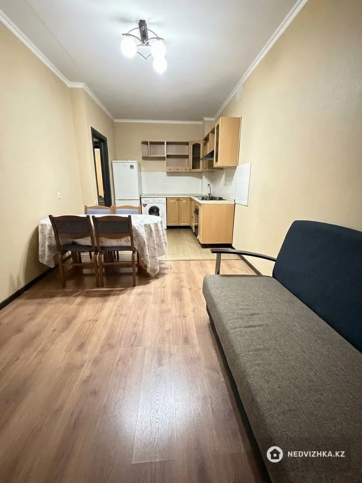 2-комнатная квартира, этаж 9 из 12, 70 м², фотография 2