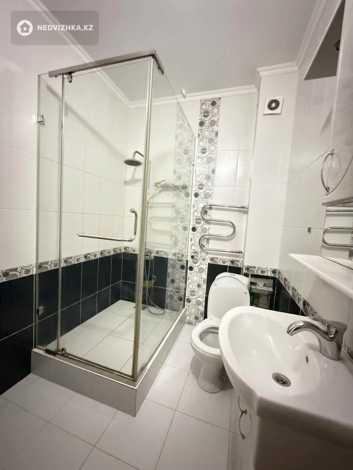 2-комнатная квартира, этаж 9 из 12, 70 м², фотография 4