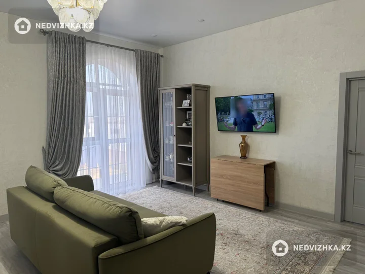 2-комнатная квартира, этаж 2 из 4, 65 м², фотография 2