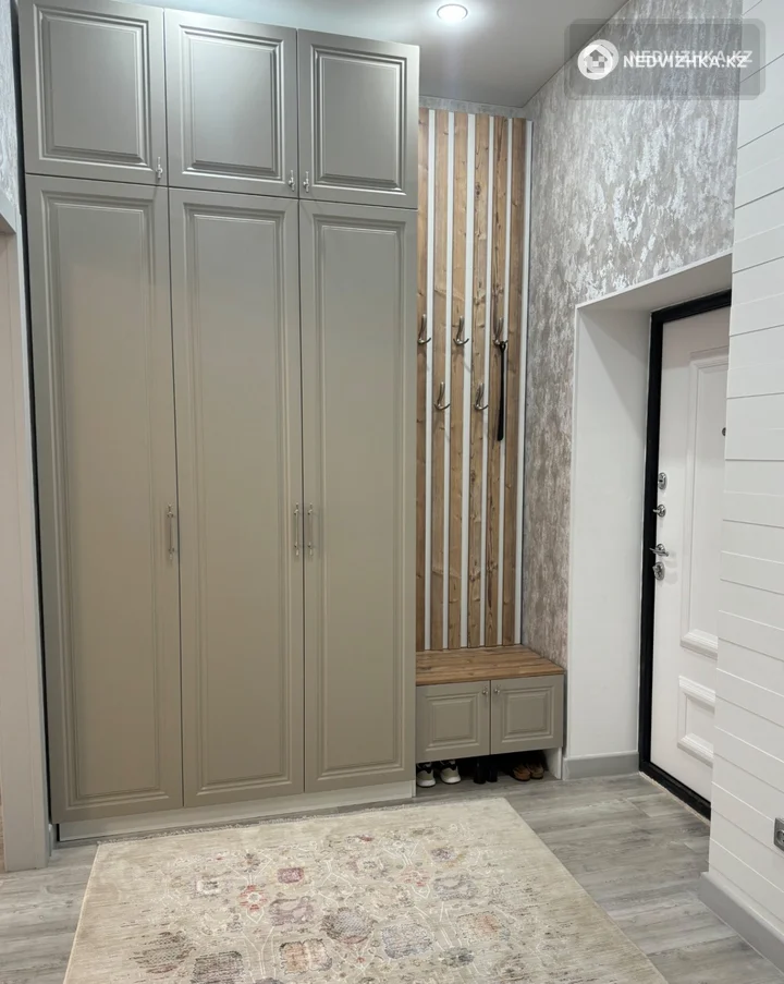 2-комнатная квартира, этаж 2 из 4, 65 м², фотография 3