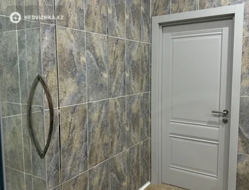 2-комнатная квартира, этаж 2 из 4, 65 м², миниатюра 4