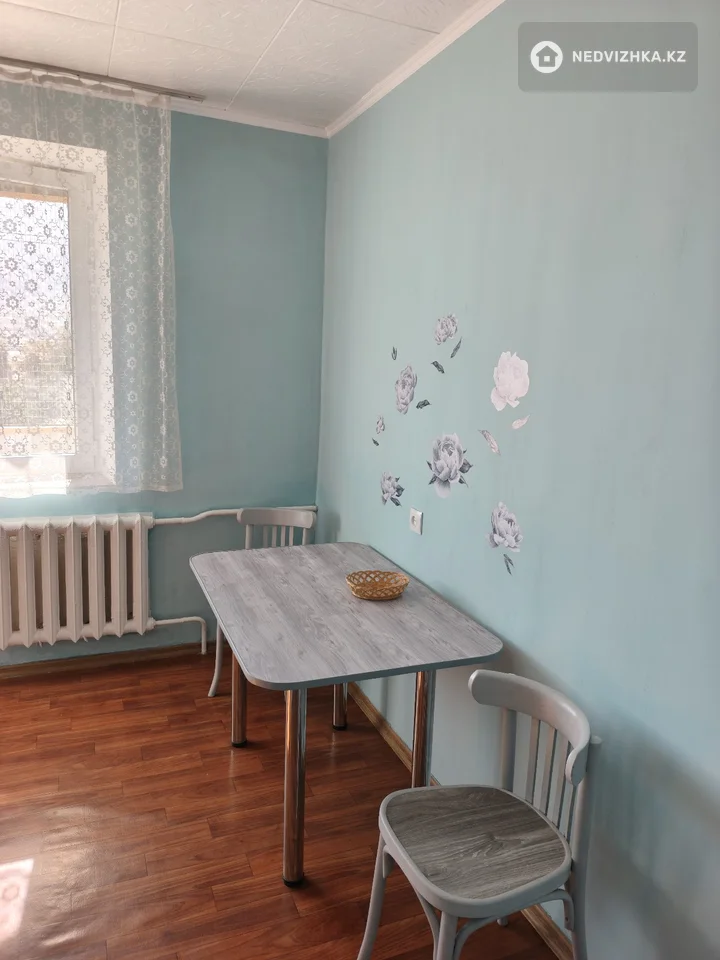 2-комнатная квартира, этаж 5 из 5, 50 м², На длительный срок, фотография 2