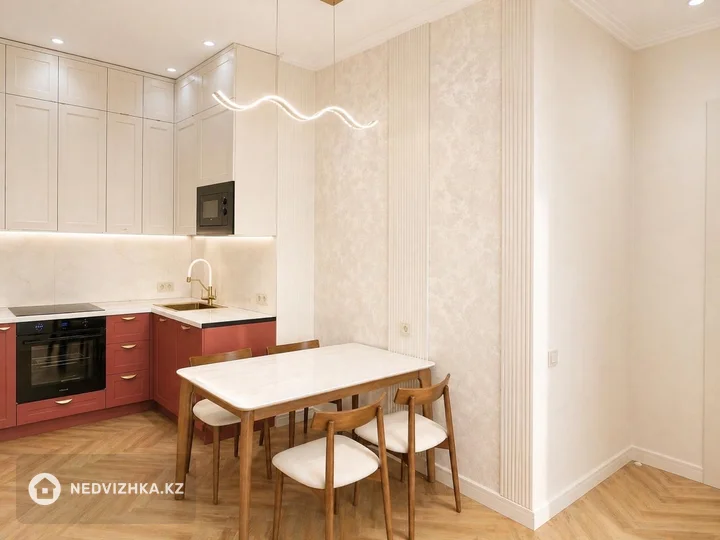 3-комнатная квартира, этаж 7 из 12, 72 м², фотография 2