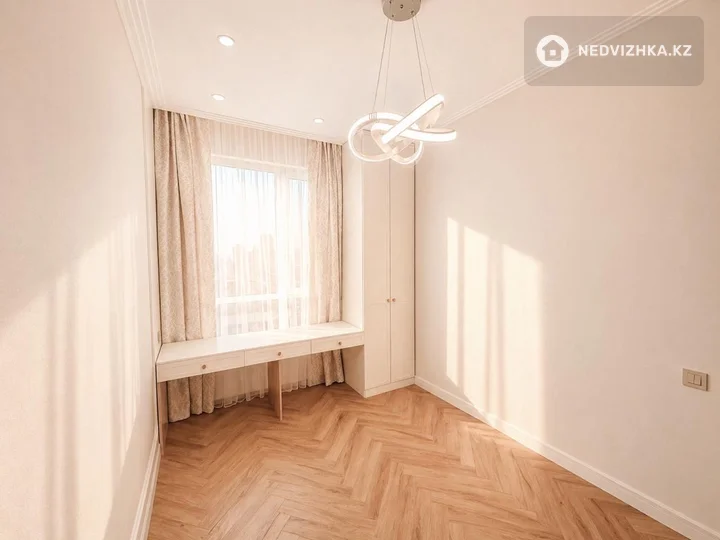 3-комнатная квартира, этаж 7 из 12, 72 м², фотография 3