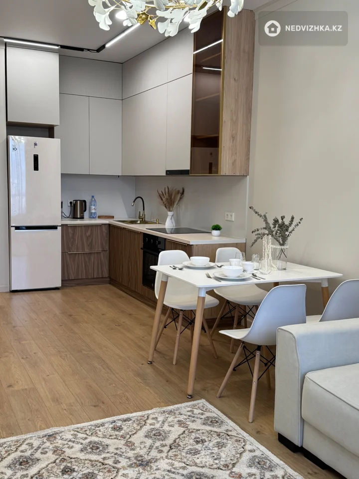 2-комнатная квартира, этаж 7 из 12, 60 м², Посуточно, фотография 4