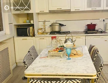3-комнатная квартира, этаж 8 из 10, 92 м², миниатюра 8