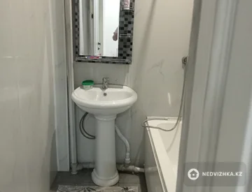 2-комнатная квартира, этаж 4 из 5, 51 м², миниатюра 1
