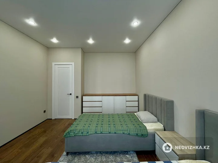3-комнатная квартира, этаж 3 из 9, 95 м², фотография 3