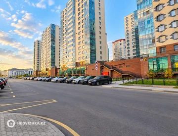 3-комнатная квартира, этаж 3 из 12, 94 м², миниатюра 2