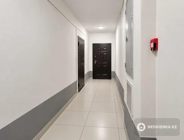 3-комнатная квартира, этаж 3 из 12, 94 м², миниатюра 10