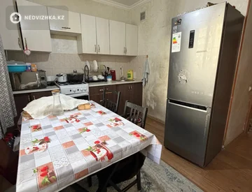2-комнатная квартира, этаж 1 из 9, 67 м², миниатюра 3