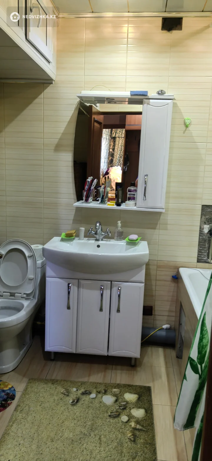 4-комнатная квартира, этаж 5 из 5, 72 м², фотография 3
