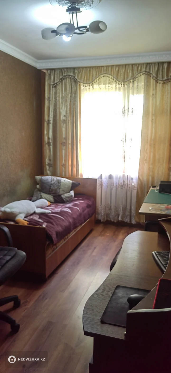 4-комнатная квартира, этаж 5 из 5, 72 м², фотография 5