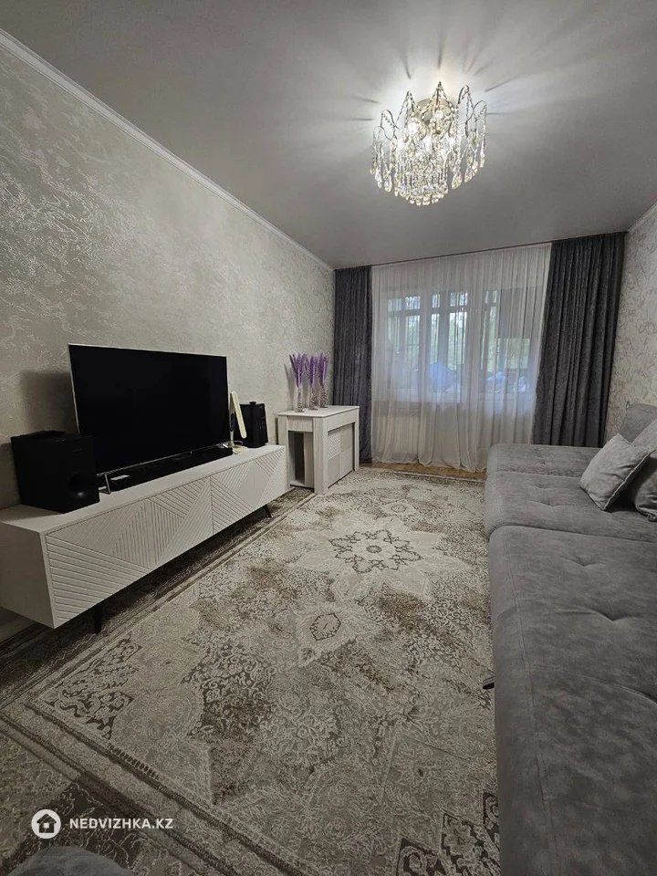 4-комнатная квартира, этаж 3 из 5, 74 м², фотография 4