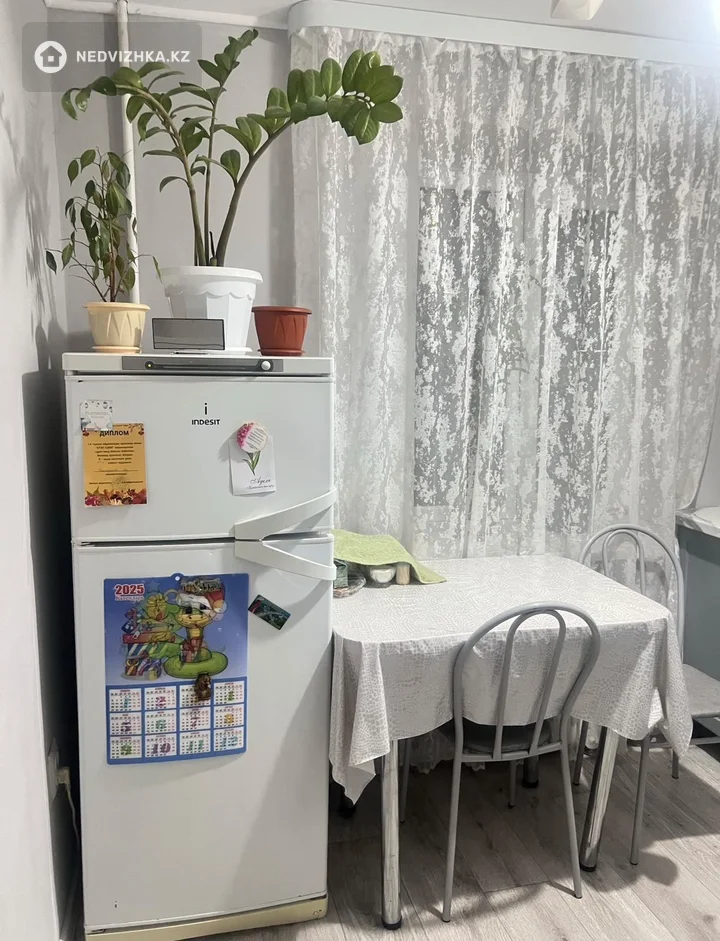 2-комнатная квартира, этаж 4 из 5, 48 м², фотография 3