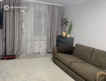 2-комнатная квартира, этаж 4 из 5, 48 м², миниатюра 1