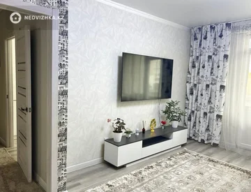 3-комнатная квартира, этаж 2 из 10, 87 м², миниатюра 3