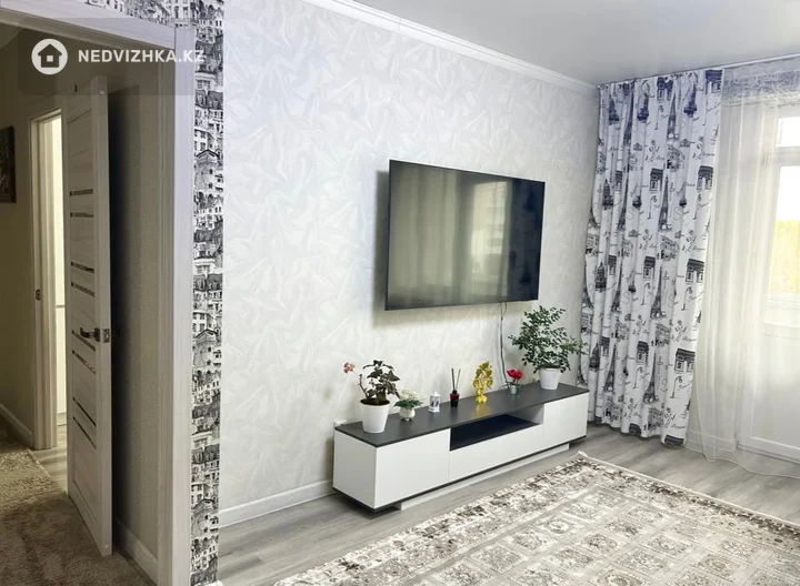 3-комнатная квартира, этаж 2 из 10, 87 м², фотография 3