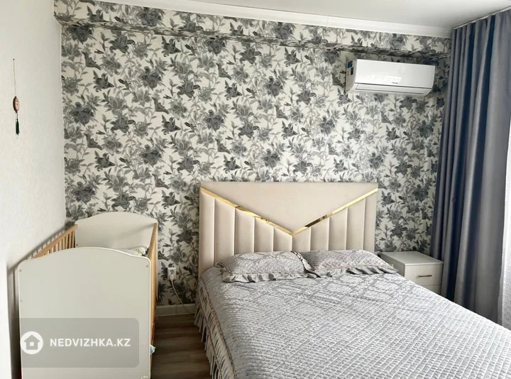 3-комнатная квартира, этаж 2 из 10, 87 м², фотография 4