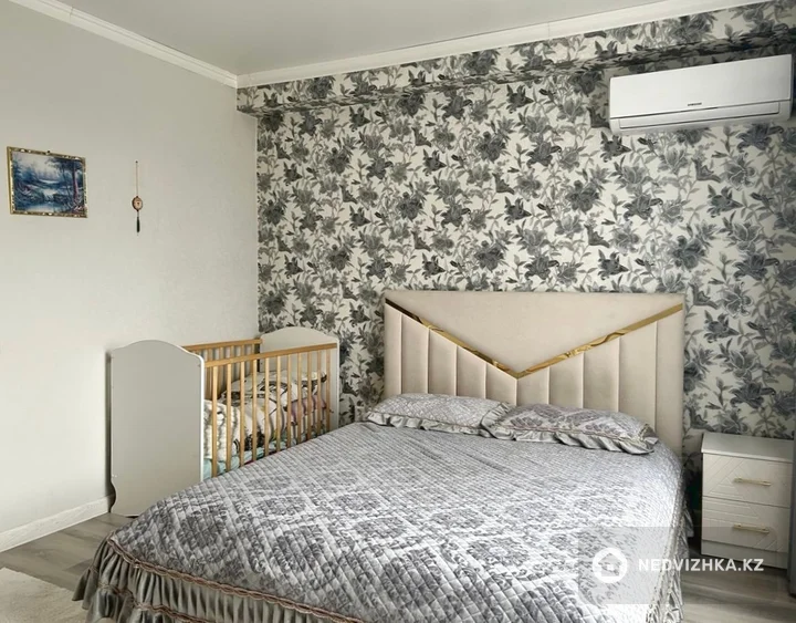 3-комнатная квартира, этаж 2 из 10, 87 м², фотография 5