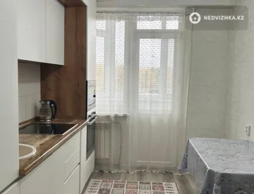3-комнатная квартира, этаж 2 из 10, 87 м², миниатюра 11