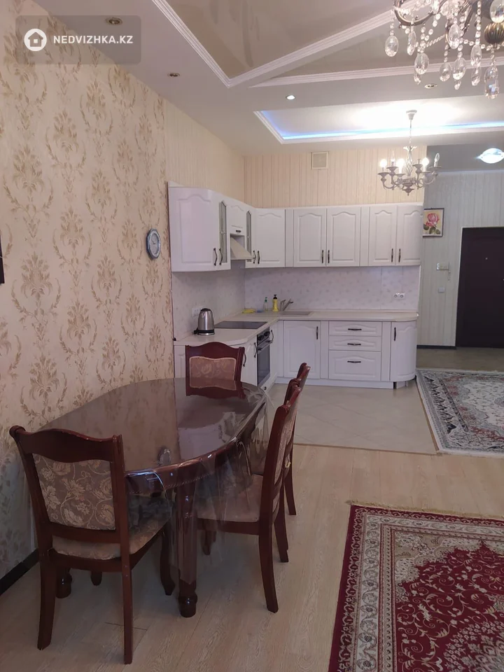 2-комнатная квартира, этаж 6 из 19, 66 м², фотография 2