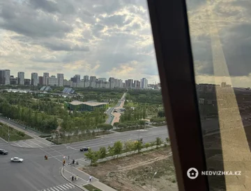 3-комнатная квартира, этаж 9 из 14, 101 м², миниатюра 1