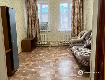 2-комнатная квартира, этаж 2 из 2, 48 м², миниатюра 1