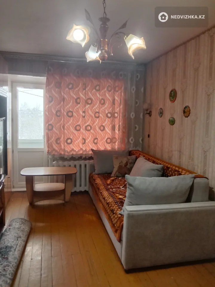 1-комнатная квартира, этаж 4 из 5, 32 м², На длительный срок