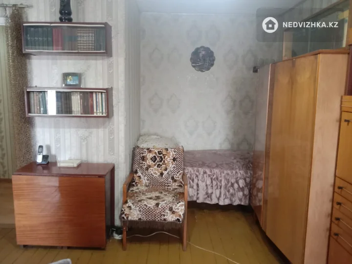 1-комнатная квартира, этаж 4 из 5, 32 м², На длительный срок, фотография 4
