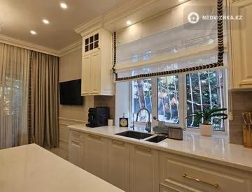 7-бөлмелі үй, 12 соттық, 380 м², 8-нобай