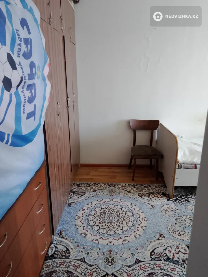 2-комнатная квартира, этаж 4 из 6, 50 м²