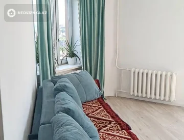 2-комнатная квартира, этаж 3 из 16, 53 м², миниатюра 2