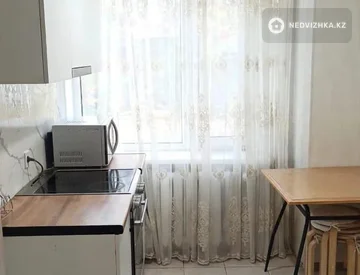 2-комнатная квартира, этаж 3 из 16, 53 м², миниатюра 6