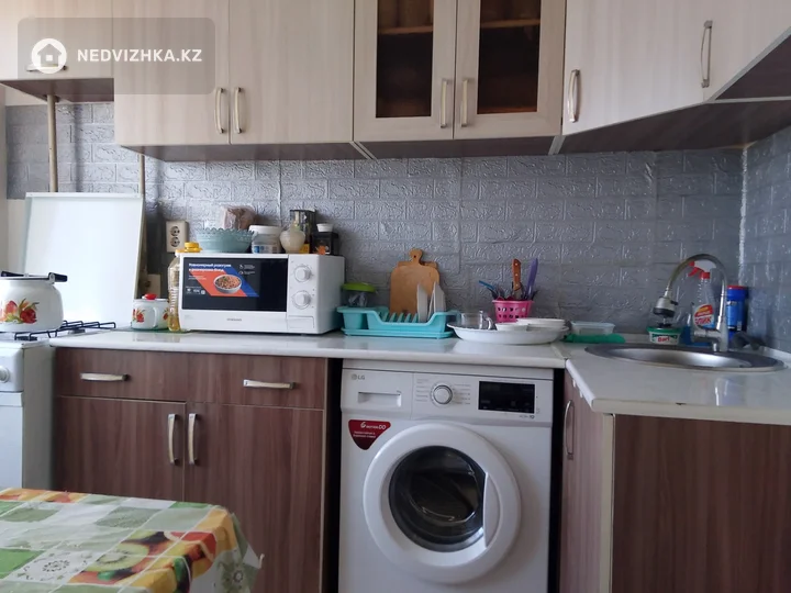 2-комнатная квартира, этаж 4 из 6, 50 м², фотография 2