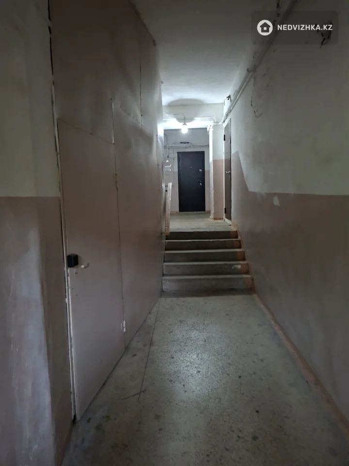 3-комнатная квартира, этаж 6 из 9, 56 м², фотография 2