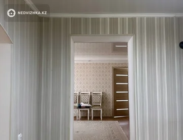 4-комнатная квартира, этаж 4 из 5, 92 м², миниатюра 6