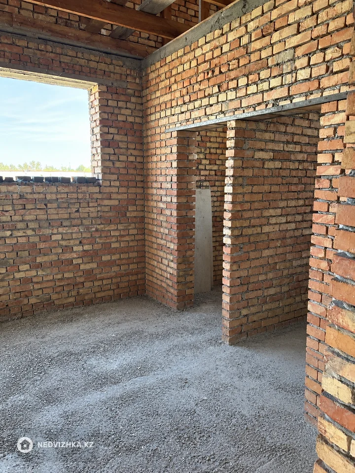6-комнатный дом, 9 соток, 340 м², фотография 4