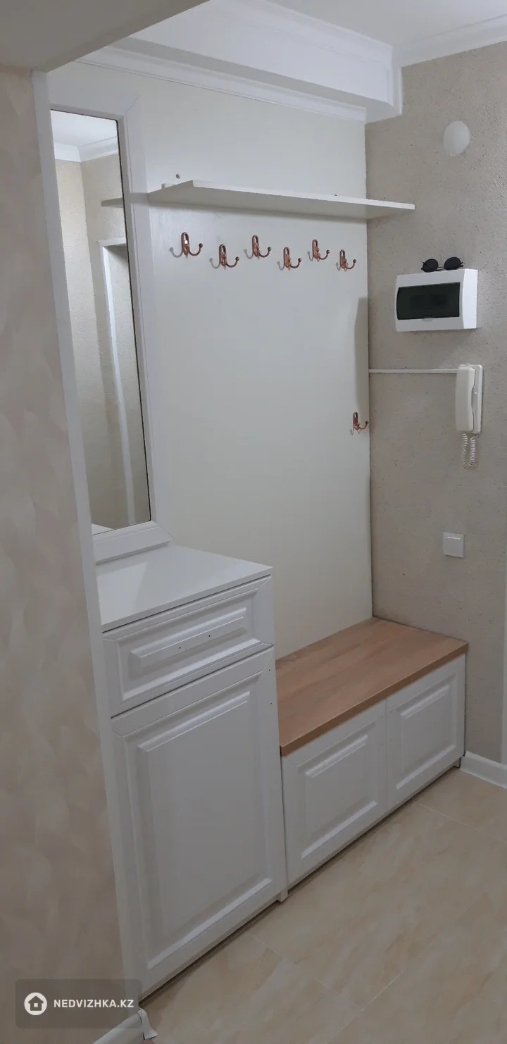 4-комнатная квартира, этаж 2 из 10, 108 м², фотография 3