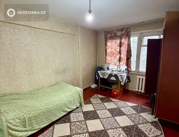 4-комнатная квартира, этаж 3 из 5, 82 м², миниатюра 6