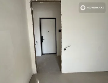 1-комнатная квартира, этаж 3 из 9, 38 м², миниатюра 5