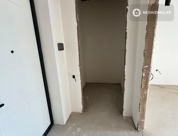 1-комнатная квартира, этаж 3 из 9, 38 м², миниатюра 10