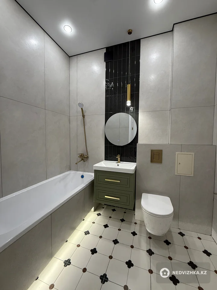2-комнатная квартира, этаж 8 из 12, 58 м², фотография 2