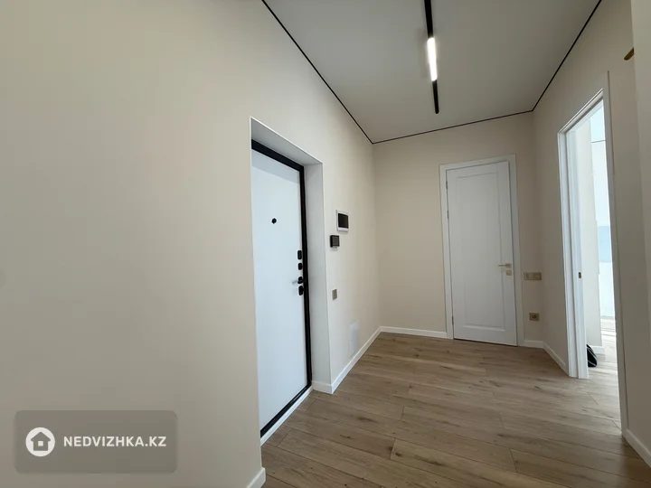 2-комнатная квартира, этаж 8 из 12, 58 м², фотография 4