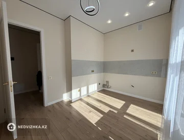 2-комнатная квартира, этаж 8 из 12, 58 м², миниатюра 9