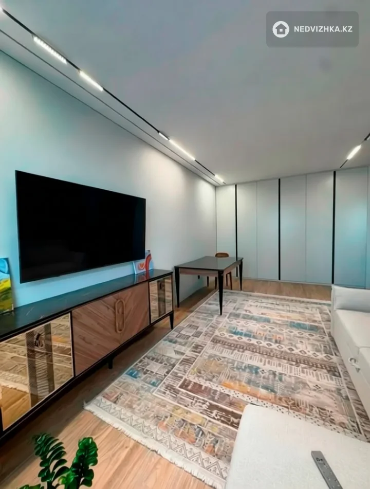 3-комнатная квартира, этаж 8 из 9, 103 м²
